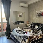 A 2 Passi Dai Musei Luxury Penzion