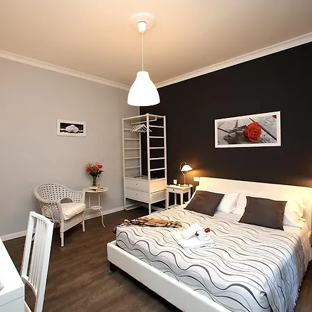 A 2 Passi Dai Musei Luxury